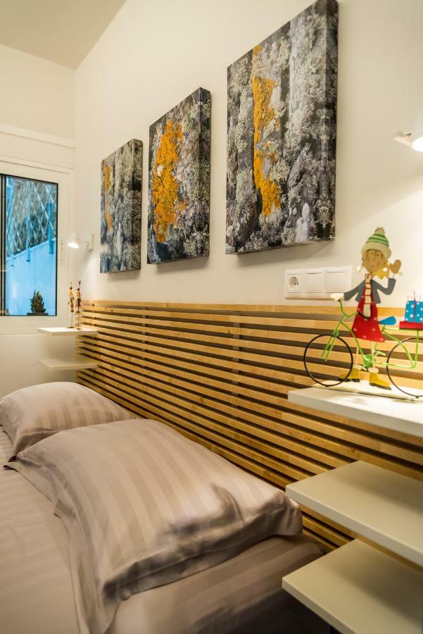 Central Cozy Studio With A Secret Garden أثينا المظهر الخارجي الصورة