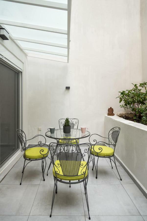Central Cozy Studio With A Secret Garden أثينا المظهر الخارجي الصورة